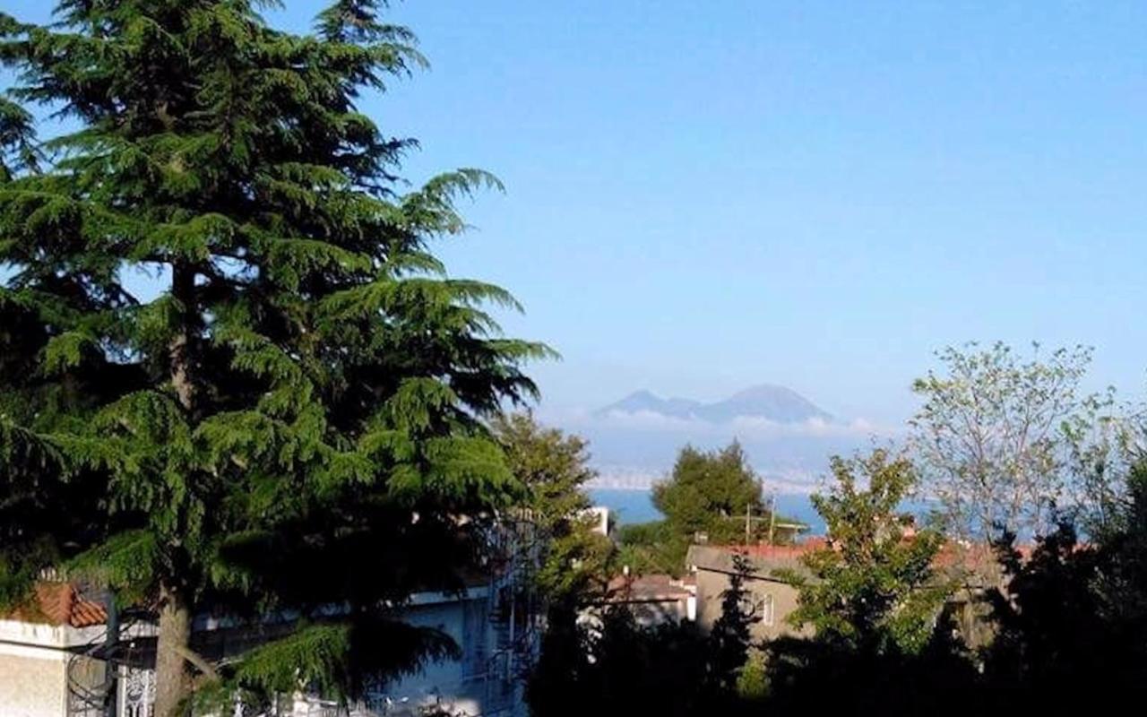 Le Rondini Bed & Breakfast Napoli Dış mekan fotoğraf