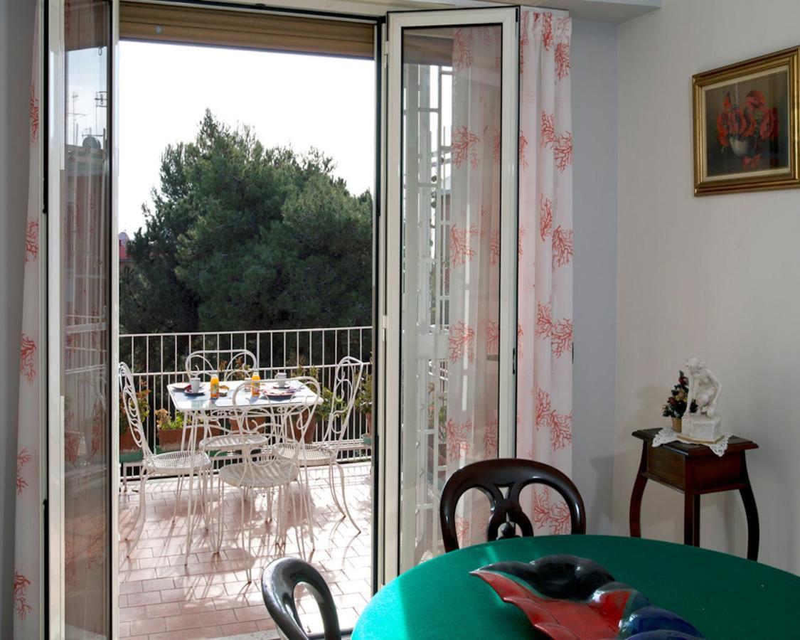 Le Rondini Bed & Breakfast Napoli Dış mekan fotoğraf